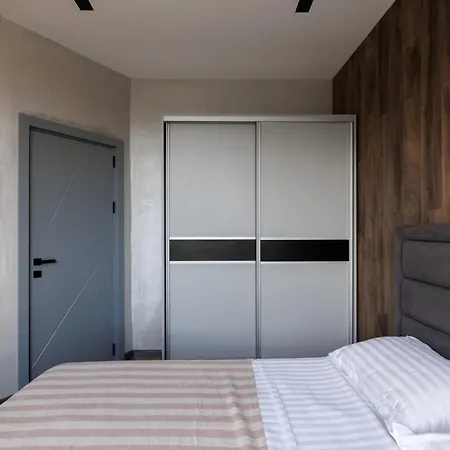 Quiet 1br Retreat 2min To Transit And Shops Апартаменты *