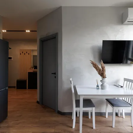 Апартаменты Quiet 1br Retreat 2min To Transit And Shops Кишинёв